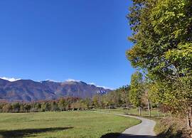 Quaint Holiday Home in Lovinac With Terrace