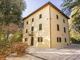 Apartment in Citerna With Swimming Pool