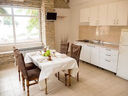 Captivating Holiday Home in Pakostane With Swimming Pool