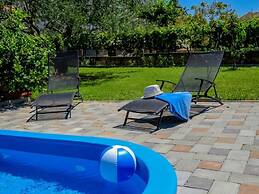 Captivating Holiday Home in Pakostane With Swimming Pool