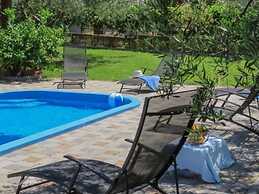 Captivating Holiday Home in Pakostane With Swimming Pool