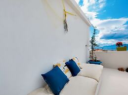 Astra Holiday Home in Aegina Island With Gorgeous Sunset Views
