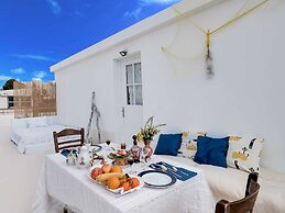 Astra Holiday Home in Aegina Island With Gorgeous Sunset Views