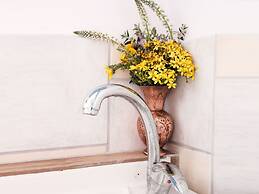 Astra Holiday Home in Aegina Island With Gorgeous Sunset Views