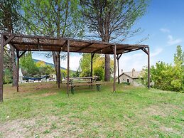 Apartment With Swimming Pool Near the Forest