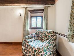 Apartment With Swimming Pool Near the Forest