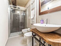 Apartment With Swimming Pool Near the Forest