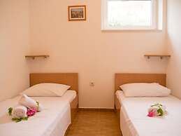 Fabulous Holiday Home in Pakostane With Swimming Pool