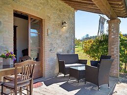 Cottage in Citt Della Pieve With Swimming Pool