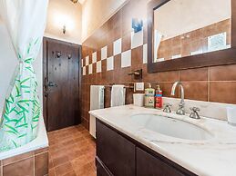 Cozy Cottage With Pool in Assisi