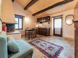 Cozy Cottage With Pool in Assisi