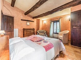 Cozy Cottage With Pool in Assisi