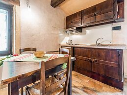 Cozy Cottage With Pool in Assisi