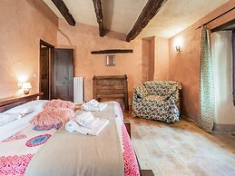 Cozy Cottage With Pool in Assisi