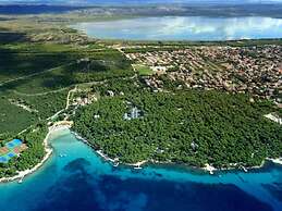 Alluring Holiday Home in Pakostane With Swimming Pool