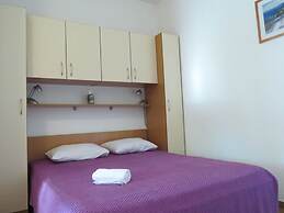 Alluring Holiday Home in Pakostane With Swimming Pool