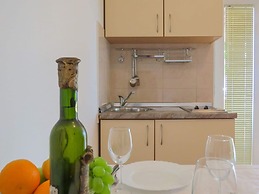 Alluring Holiday Home in Pakostane With Swimming Pool