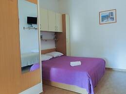 Alluring Holiday Home in Pakostane With Swimming Pool