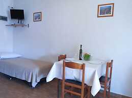 Alluring Holiday Home in Pakostane With Swimming Pool