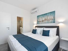 Holiday Home in Vir Near sea Beach