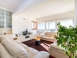 Delightful Apartment in Radovin With Garden