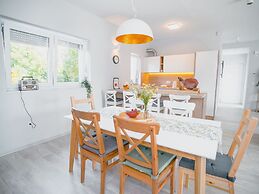 Lovely Holiday Home in Lovinac With Garden