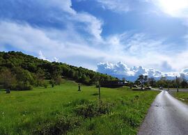 Lovely Holiday Home in Lovinac With Garden