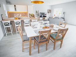 Lovely Holiday Home in Lovinac With Garden