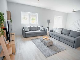 Lovely Holiday Home in Lovinac With Garden