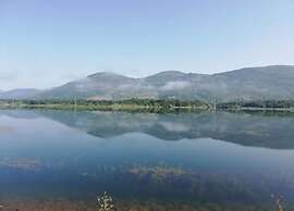 Lovely Holiday Home in Lovinac With Garden