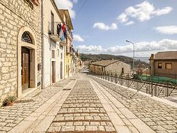 Elegant Apartment in Buonalbergo near Town Center