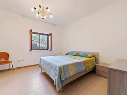 Lovely Apartment in Agropoli With Garden and Fireplace