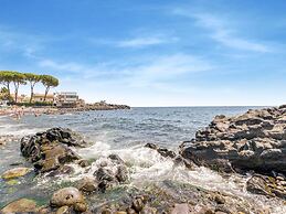 Ancient Residence Overlooking the Sea, With Garden