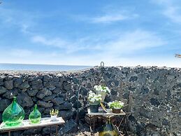 Ancient Residence Overlooking the Sea, With Garden