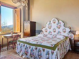 Belvilla by OYO Cosy Holiday Home With Pool