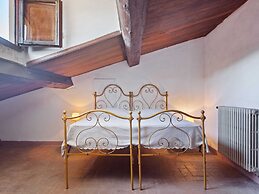 Belvilla by OYO Cosy Holiday Home With Pool