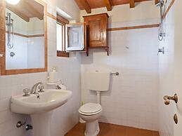 Belvilla by OYO Cosy Holiday Home With Pool