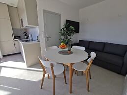 Enticing Mobile Home in Pakoštane With Swimming Pool