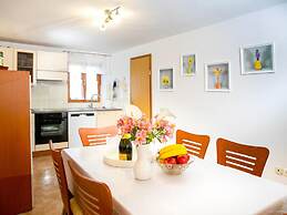 Adorable Holiday Home With Pool and Terrace