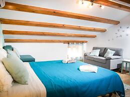 Adorable Holiday Home With Pool and Terrace