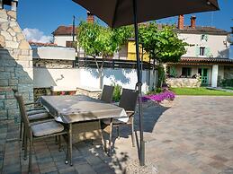 Adorable Holiday Home With Pool and Terrace