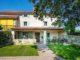 Adorable Holiday Home With Pool and Terrace