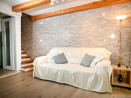 Adorable Holiday Home With Pool and Terrace