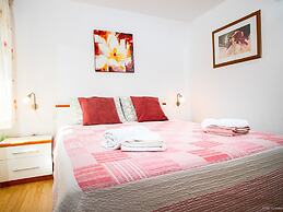 Adorable Holiday Home With Pool and Terrace