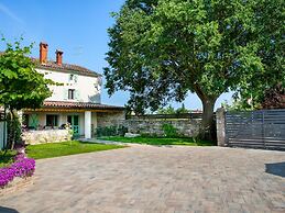 Adorable Holiday Home With Pool and Terrace