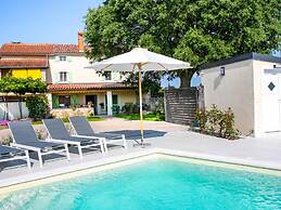 Adorable Holiday Home With Pool and Terrace