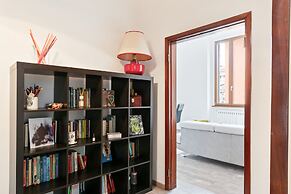 Piazza Alberti Apartment with Terrace