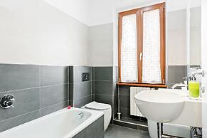 Piazza Alberti Apartment with Terrace