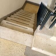 Engashura One in One Motel