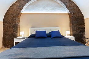 Cerami Studio Flat